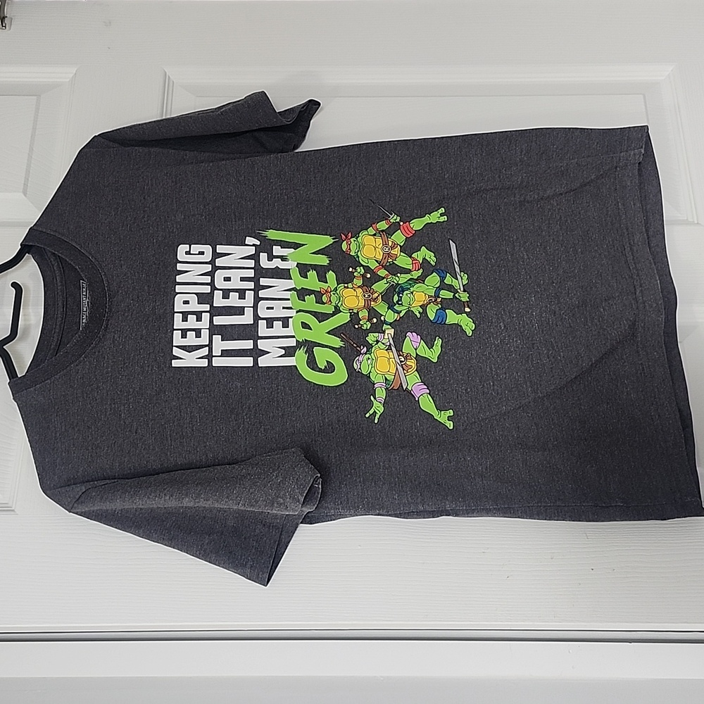 Teenage Mutant Ninja turtles graphic tshirt. Keeping it lean, mean and green